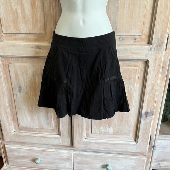 Athleta Black Skirt with Shorts Women’s Small - Picture 1 of 8
